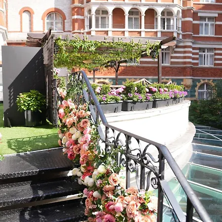 St. James' Court, A Taj Hotel, Londra