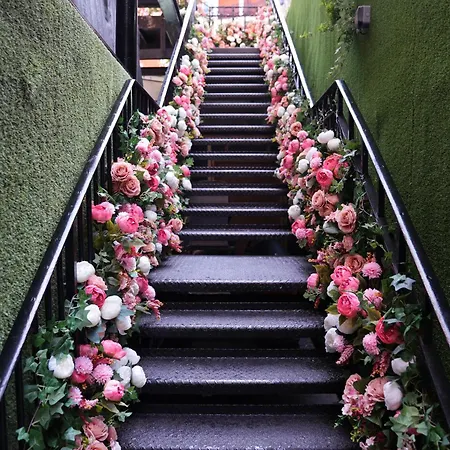 Hotel St. James' Court, A Taj Hotel, 4*