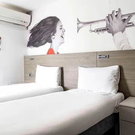 Heeton Concept - Kensington Hotel 3*
