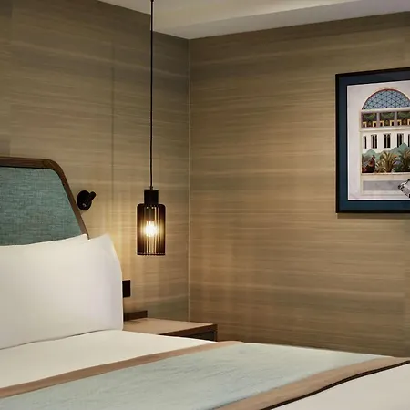 Doubletree By Hilton - West End London