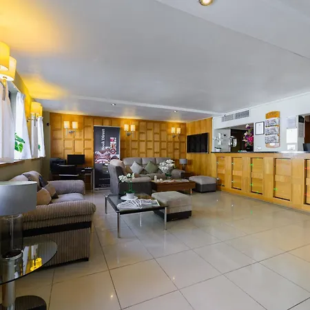 Kensington Court - Earls Court Отель Лондон