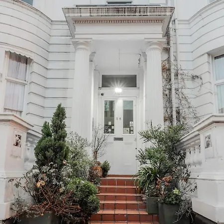 2 Bed Chic Vintage Flat At Bayswater *