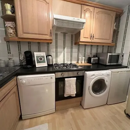 2 Bed Chic Vintage Flat At Bayswater Apartment