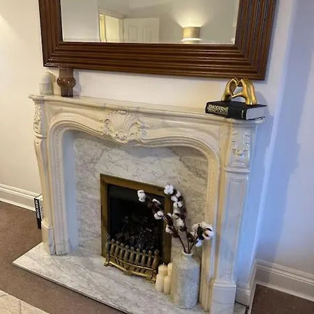 2 Bed Chic Vintage Flat At Bayswater Apartment London