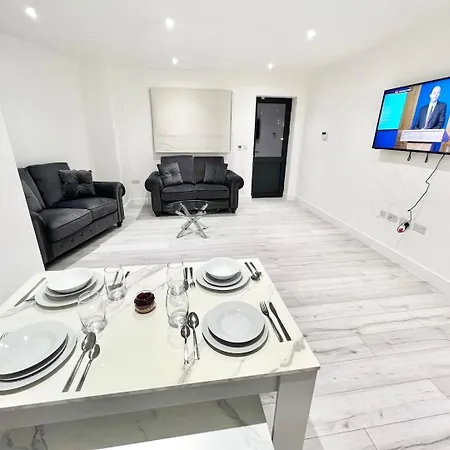 Aparthotel Queens Luxury Wembley Stadium -