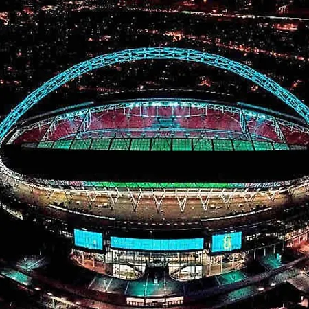 Queens Luxury Wembley Stadium -
