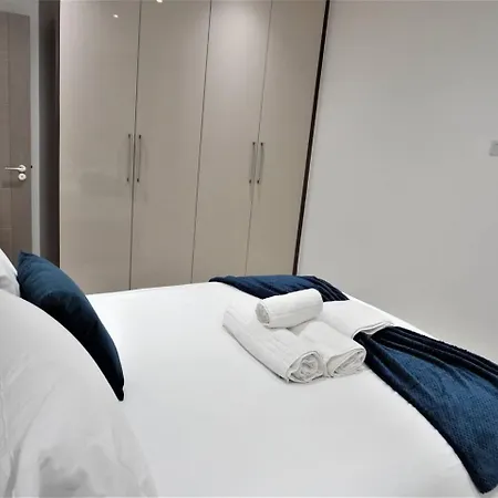 Aparthotel Queens Luxury Wembley Stadium -