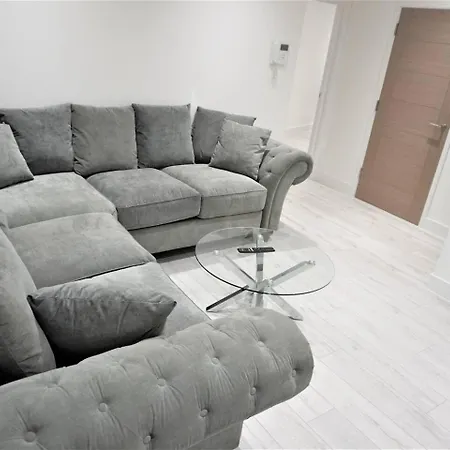Aparthotel Queens Luxury Wembley Stadium -