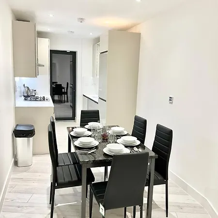 Queens Luxury Wembley Stadium - Aparthotel *
