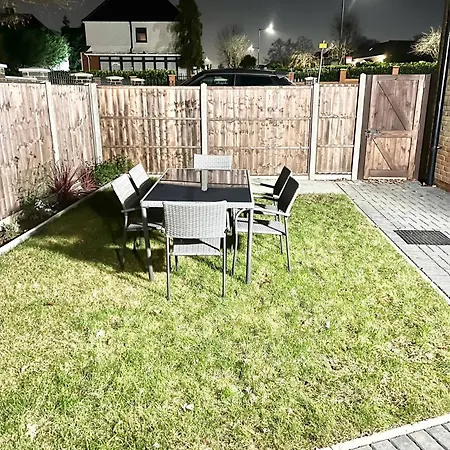 Aparthotel Queens Luxury Wembley Stadium -