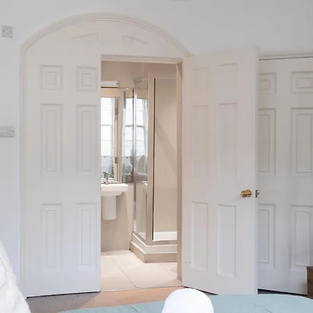 Vauxhall - 2br With Patio - Cityapartmentstay * London