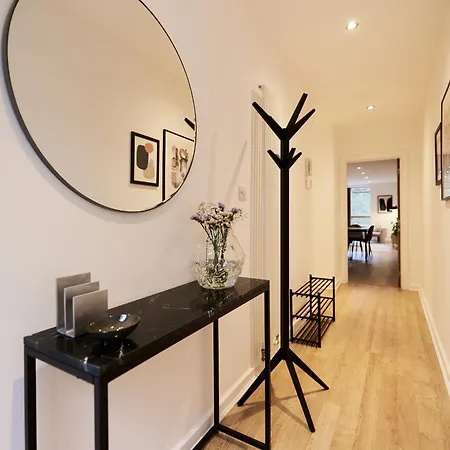 The Putney Escape - Trendy 2bdr Flat With Terrace + Parking London