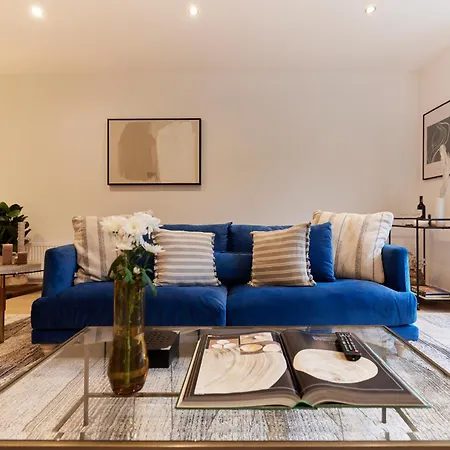 Apartment The Putney Escape - Trendy 2bdr Flat With Terrace + Parking