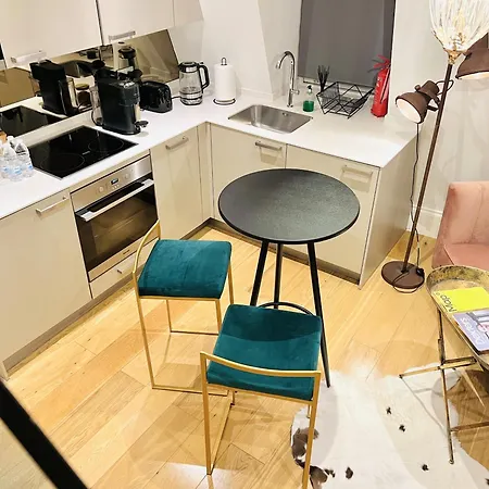 Soho Apartment *