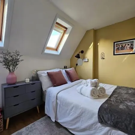 Fulham 2 Bedroom