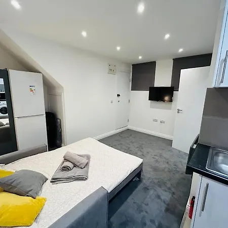 Cosy Studio Near Emirates Stadium Apartment *