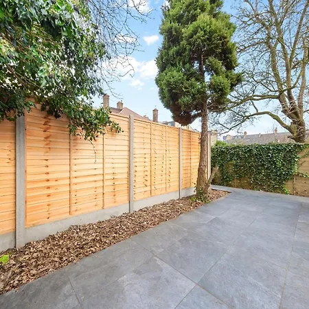 Sercasa - Woodside Park - North Finchley Apartment