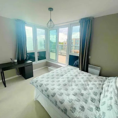 Apartment Captivating 1-bed In *