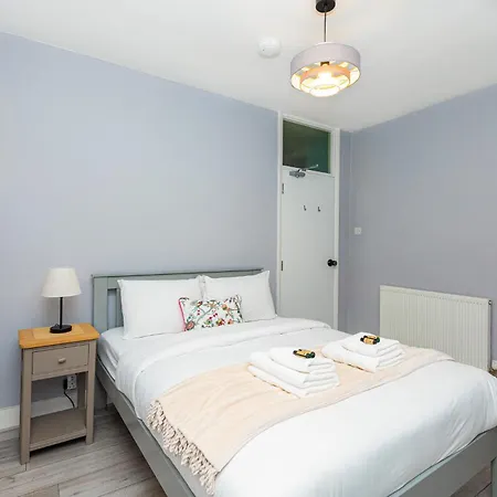 Holiday home Renovated 3br Wgarden In Stratford, 1min To Train London