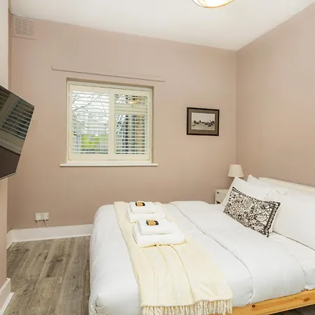 Holiday home Renovated 3br Wgarden In Stratford, 1min To Train London