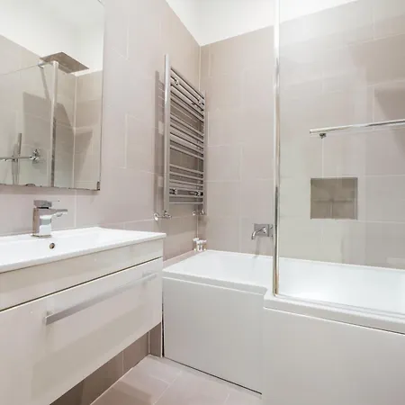 Stylish & Modern In Honor Oak