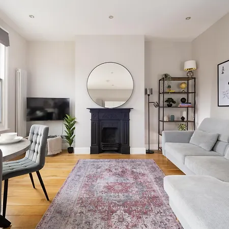 Apartment Stylish & Modern In Honor Oak London