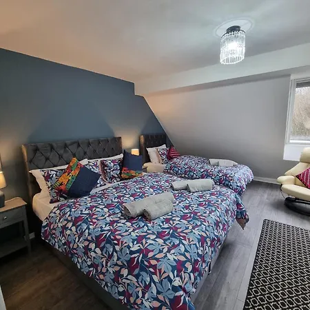 Sutton Apartment, Greater London
