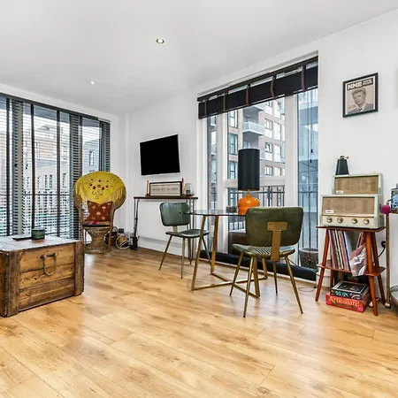 Chic Urban In Shoreditch 2 Bed 2 Bath Apartment *