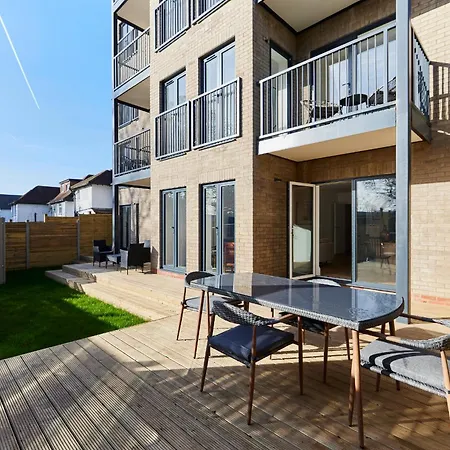 The Wembley Park Secret - Spacious 3bdr Flat With Terrace * London