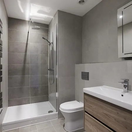The Wembley Park Secret - Spacious 3bdr Flat With Terrace