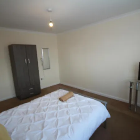 House Apartment Feltham