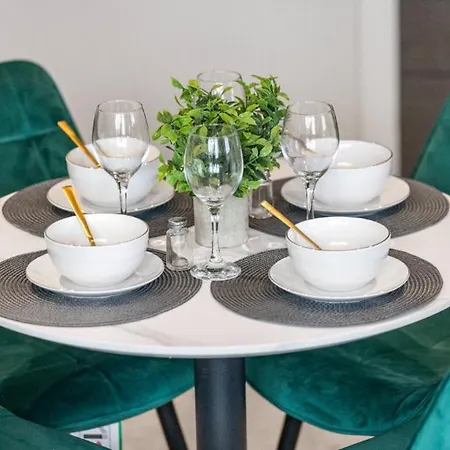 Apartment Harmonious Greens: Cozy 1-bed Flat In *
