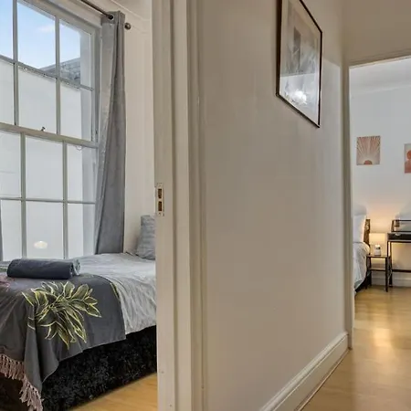 Cosy 2br Retreat Near Paddington Station *