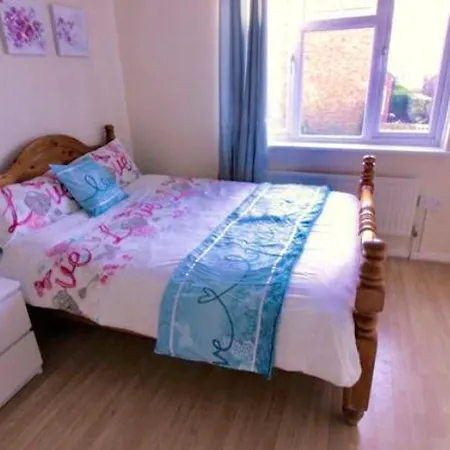 Grundy 32 Homestay *