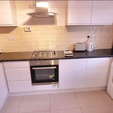 Homestay Grundy 32 London