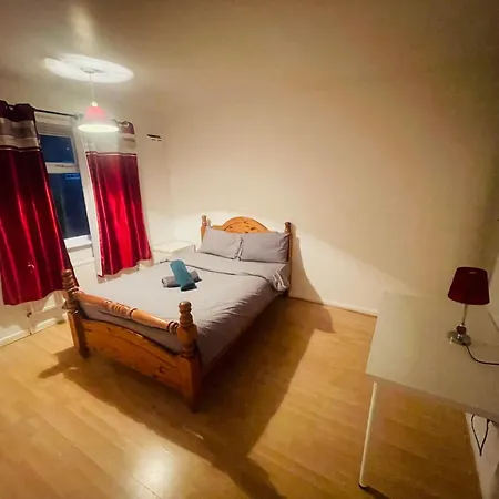Homestay Grundy 32 London