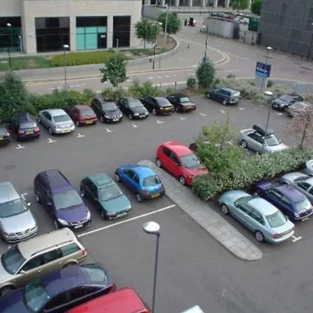 Travelodge Docklands Hotel 3*