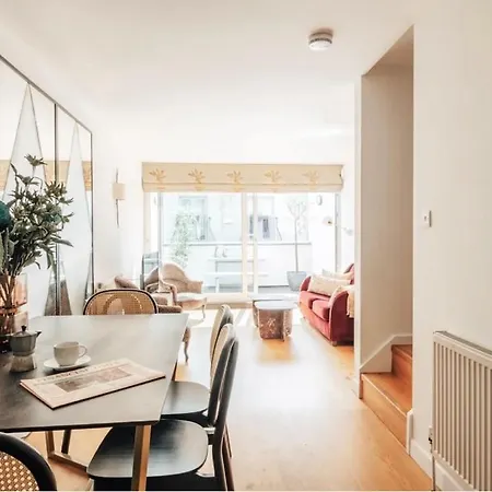 3 Bdrm Notting Hill Mews House - 2 Balconies *