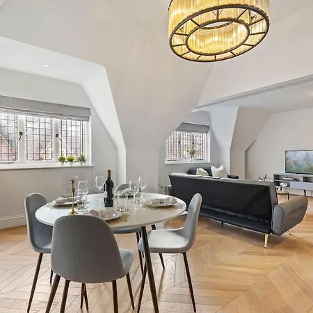 Luxury 3 Bed Flat In Kensington * London