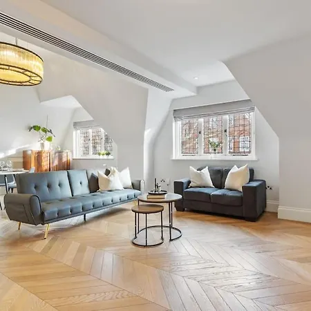 Luxury 3 Bed Flat In Kensington Apartment *
