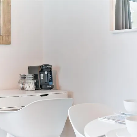 Fantastic Central Line City-pad! London