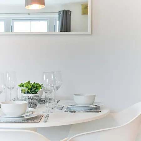 Fantastic Central Line City-pad! London