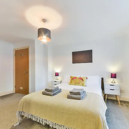 Fantastic Central Line City-pad! *