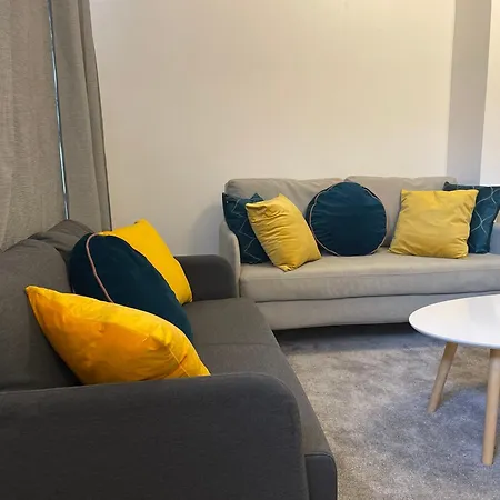 Tooting - Cosy 2 Bedroom House With Garden, 5 Mins Walk To Tube Station Holiday home *