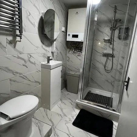Apartment Charming Bedroom Flat London