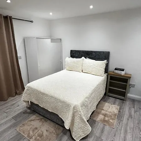 Apartment Charming Bedroom Flat *