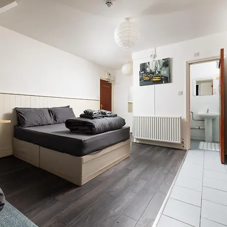 Very Large Studio On Finchley Road 15 Appartamento *