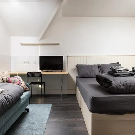 Very Large Studio On Finchley Road 15 Appartamento *
