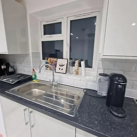 Modern Flat On Lea Bridge Road. * London