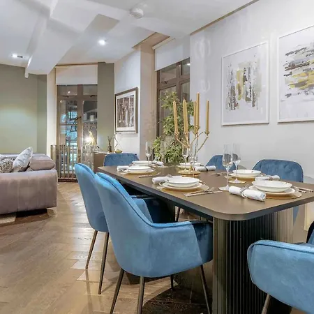 Newly Redecorated Soho Flat